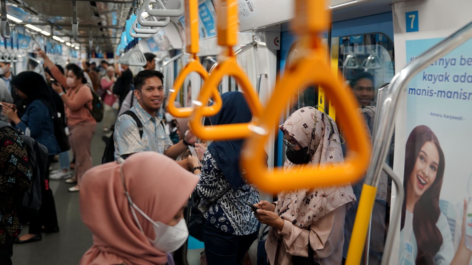 DKI Gratiskan Transportasi Umum Untuk Warga Kelas Menengah